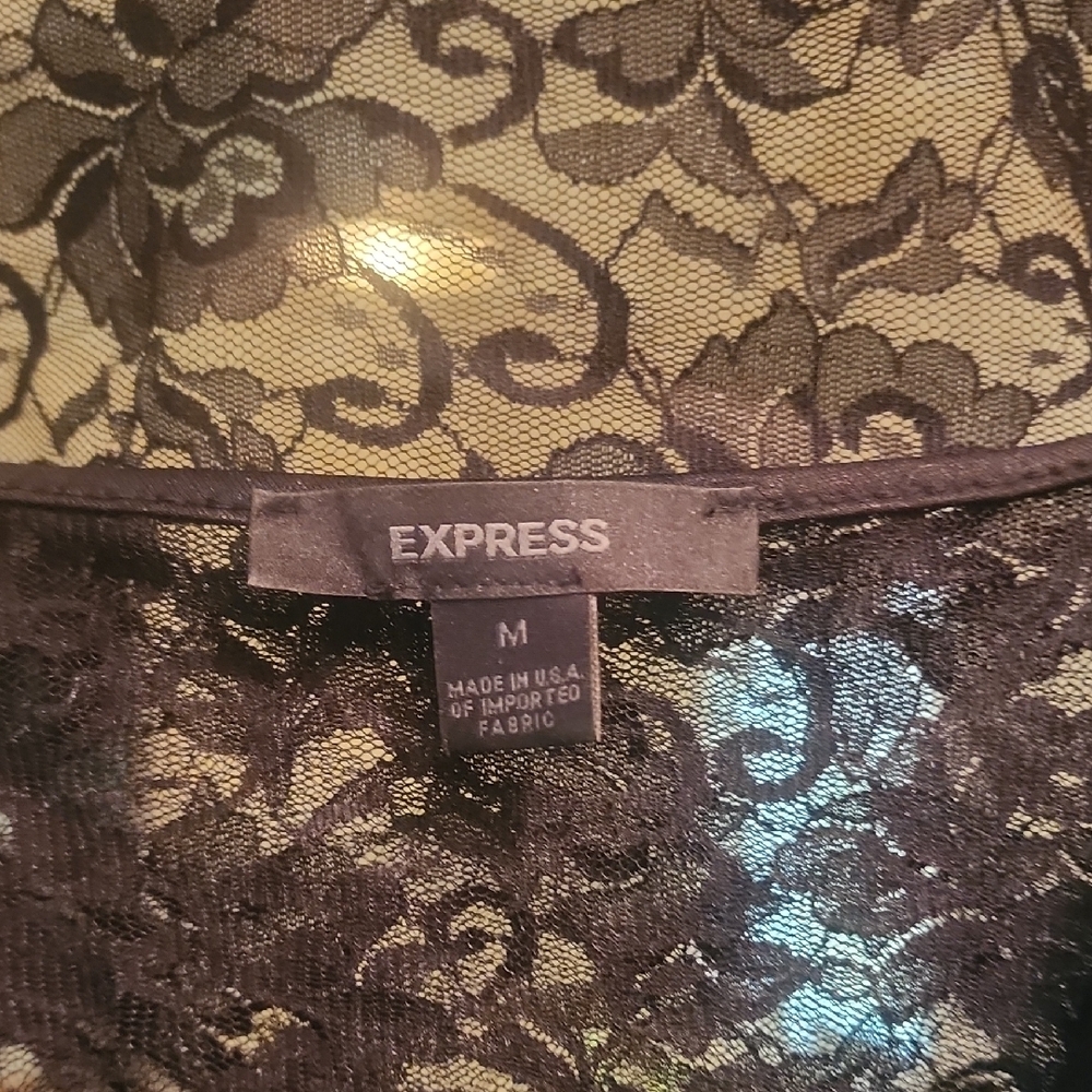 Express Black Floral Lace Crop Top - Picture 2 of 6